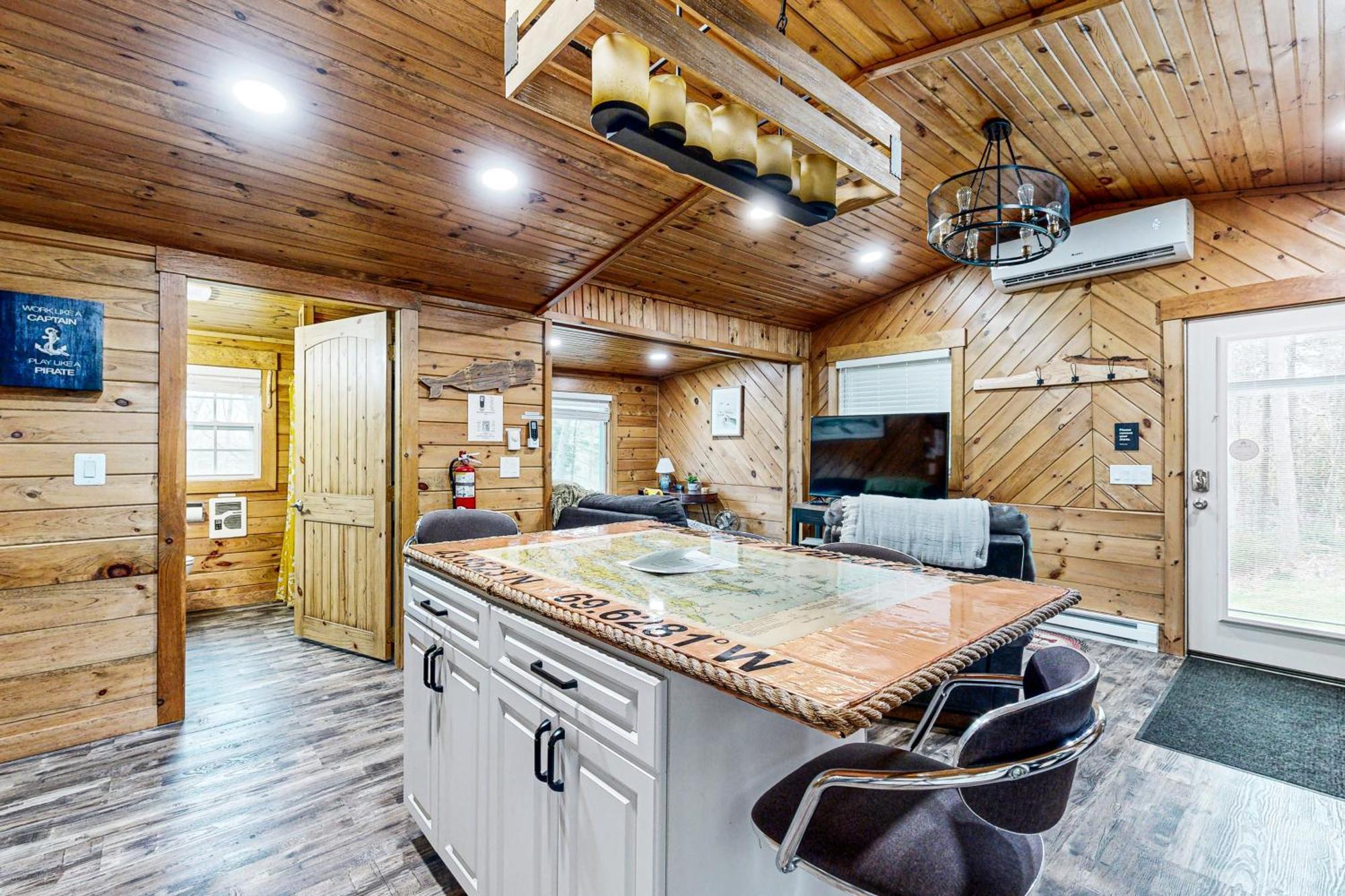 Little Cottage In The Woods บูธเบย์ฮาร์เบอร์ ภายนอก รูปภาพ