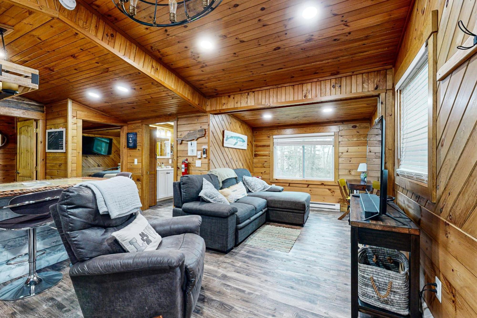 Little Cottage In The Woods บูธเบย์ฮาร์เบอร์ ภายนอก รูปภาพ
